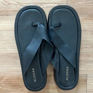 Black Alohas Sandals Size 9